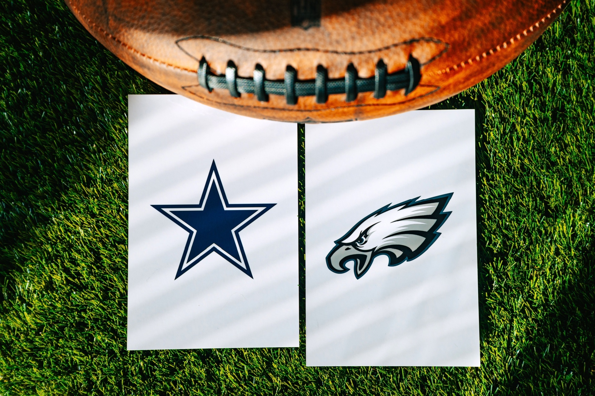 Dallas Cowbys logo and Philadelphia Eagles Logo