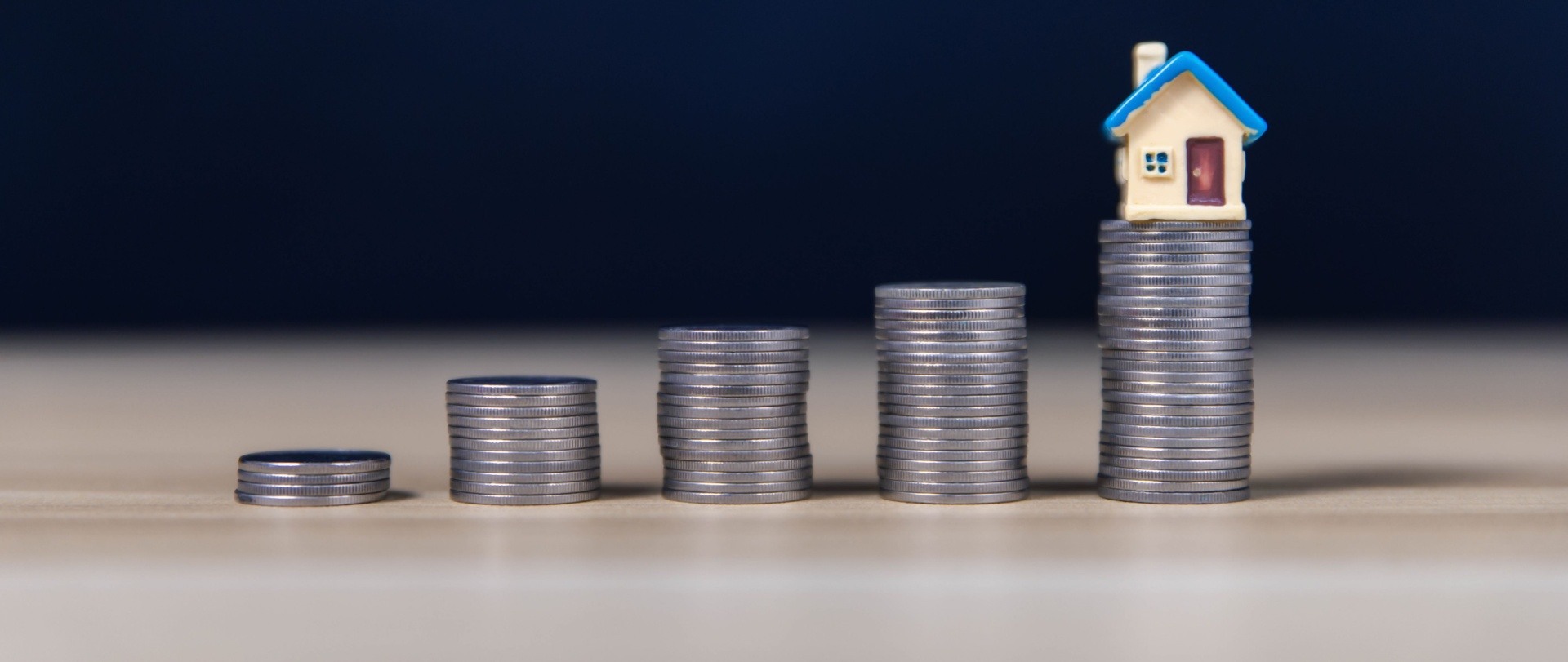 Rows of coins showing incremental growth